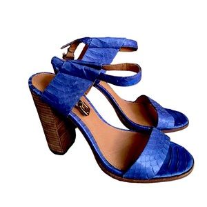 Coach snakeskin block heeled sandals in purple/blue size 8.5